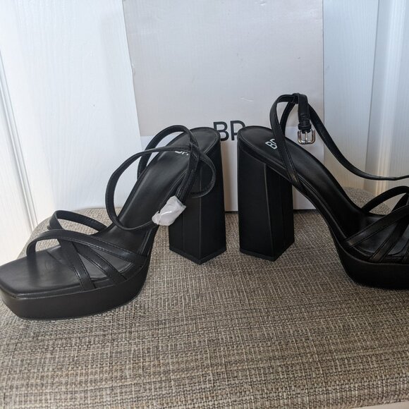 Black Platform Strappy Toe Heel - Picture 3 of 5